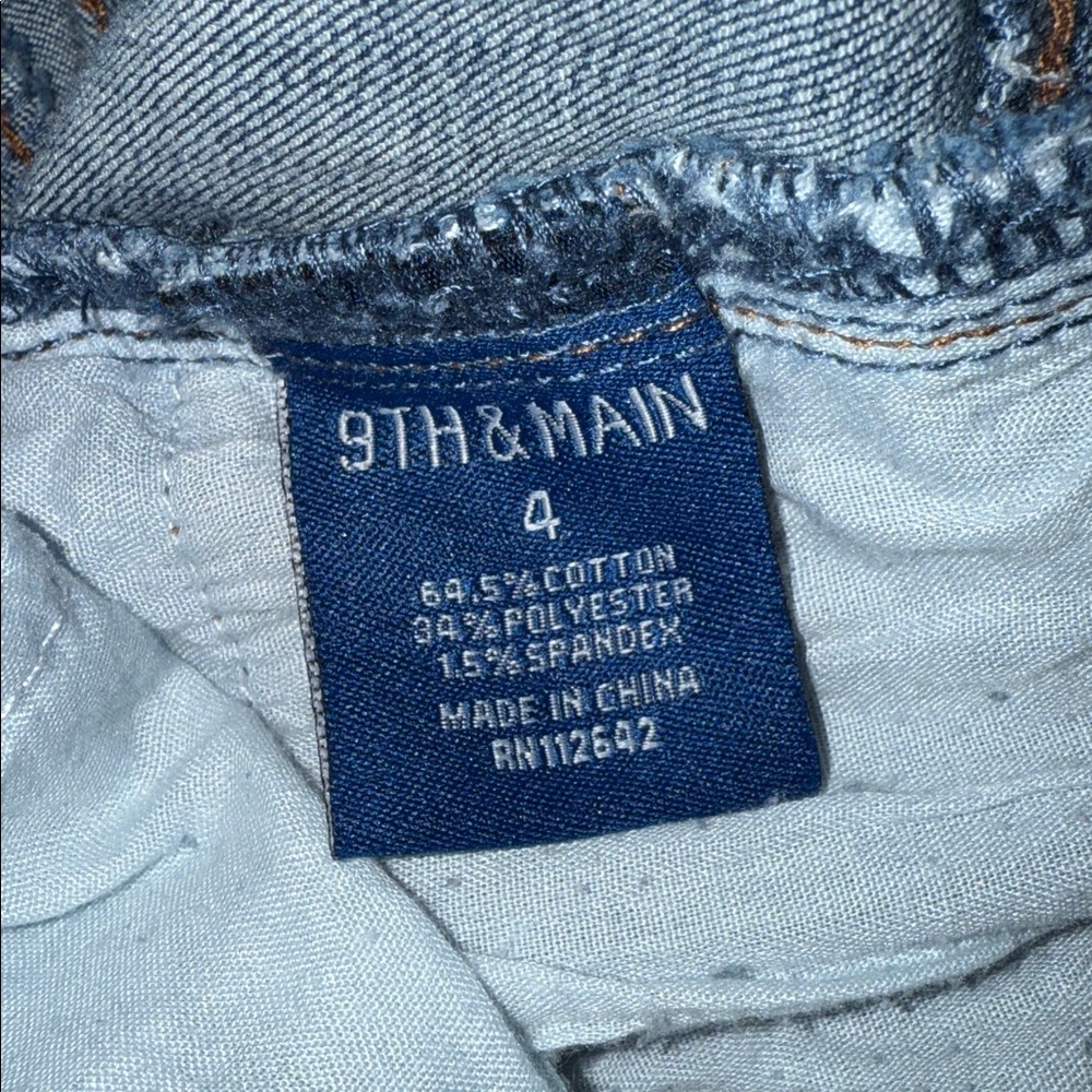 9th & Main Floral Embroidered Stretch Straight Jeans - Picture 6 of 6